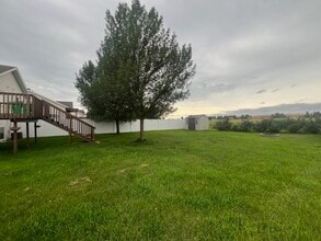 4702 Curran Ct in Grand Forks, ND - Building Photo - Building Photo
