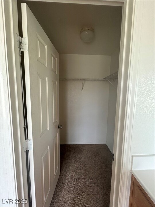 11145 S Abbeyfield Rose Dr in Henderson, NV - Building Photo