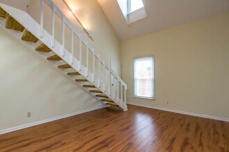 1210 Stockley Gardens in Norfolk, VA - Building Photo - Building Photo