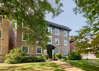 1 Brookings Dr in St. Louis, MO - Foto de edificio - Building Photo