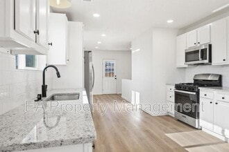 804 Aztec Rd NW in Albuquerque, NM - Building Photo - Building Photo