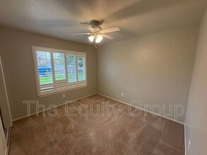 1937 Chinowth St in Visalia, CA - Building Photo - Building Photo