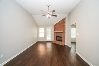 8057 Sundown Ln in Bartlett, TN - Building Photo - Building Photo