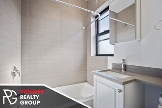 545 Chestnut St in Winnetka, IL - Building Photo - Building Photo