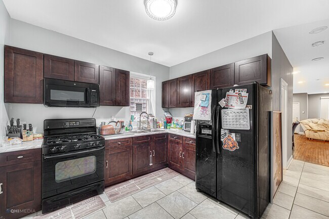 6325 S Campbell Ave in Chicago, IL - Building Photo - Building Photo
