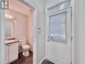 790 Nakina Way in Ottawa, ON - Building Photo - Building Photo