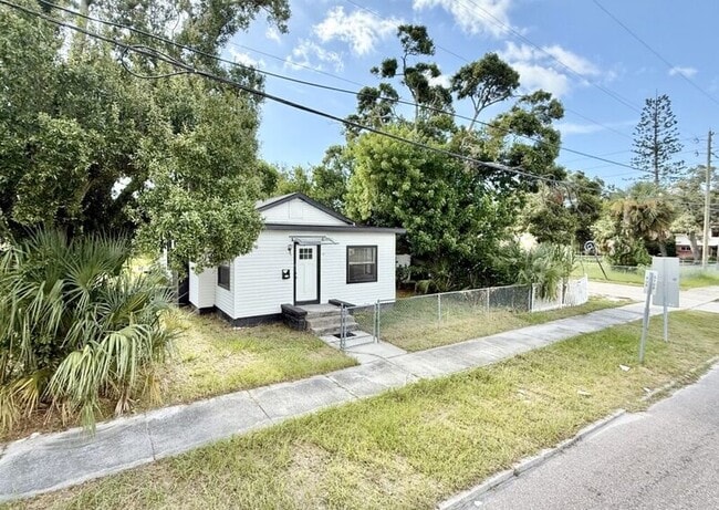 1426 40th St S in St. Petersburg, FL - Building Photo - Building Photo