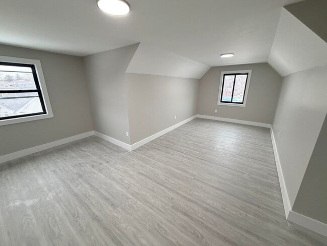 194 N Lake Ave in Albany, NY - Building Photo - Building Photo