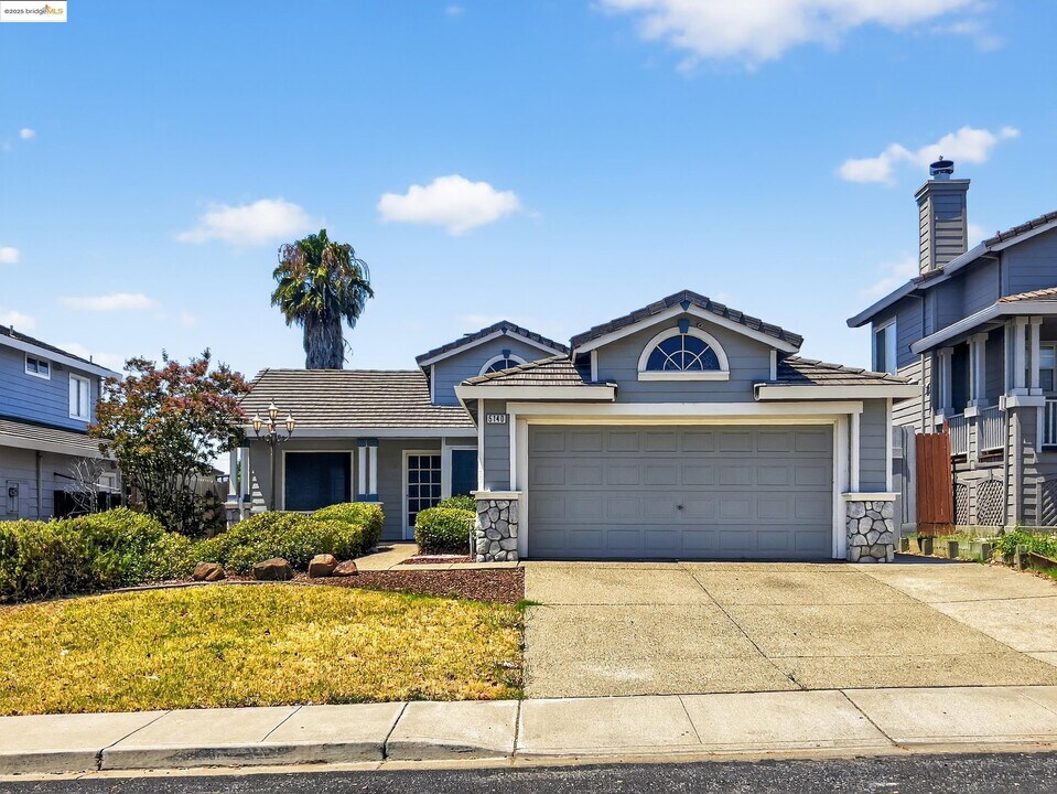 5140 Homestead Way in Antioch, CA - Building Photo