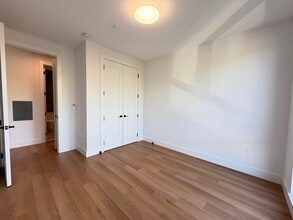 540 Martin Luther King Jr Dr, Unit 501 in Jersey City, NJ - Building Photo - Building Photo