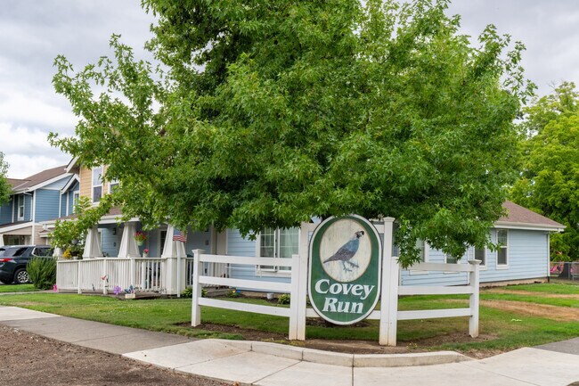 Z_Covey Run Apartments in Forest Grove, OR - Building Photo - Building Photo