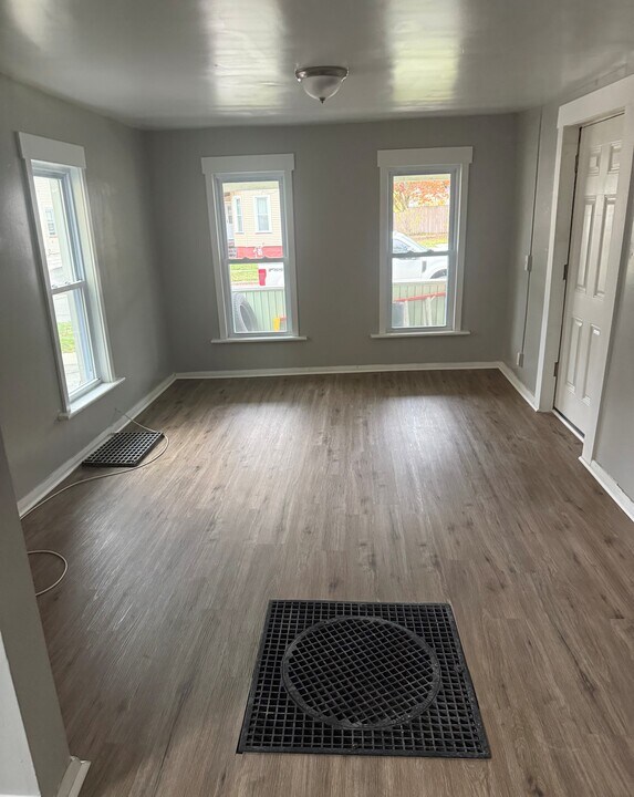 9 East Ave, Unit 1 in Batavia, NY - Building Photo