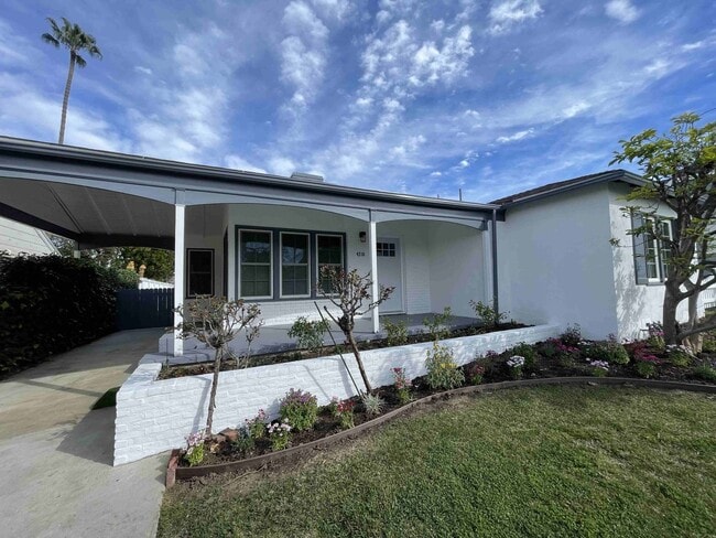 4218 Hazeltine Ave in Los Angeles, CA - Building Photo - Building Photo