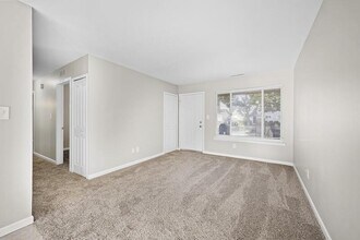 1636 Flynn St in Westland, MI - Building Photo - Building Photo