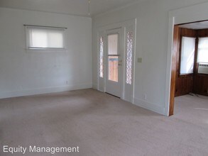 202 E Kline St in Girard, OH - Building Photo - Building Photo