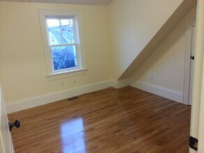 84 Linden St, Unit 2 in Boston, MA - Building Photo - Building Photo