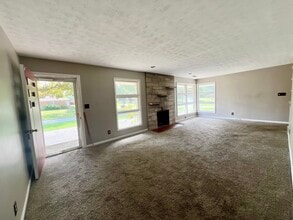 73 Forest Dr in Jeffersonville, IN - Building Photo - Building Photo