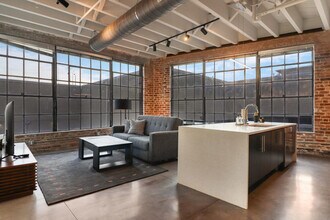 822 Howard Ave in New Orleans, LA - Building Photo - Building Photo