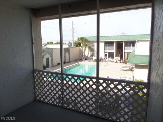 property at 3905 Del Prado Blvd S