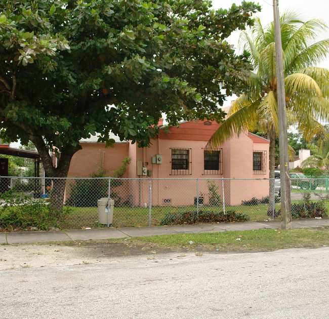 6343 NW Miami Pl in Miami, FL - Building Photo - Building Photo