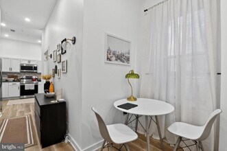 1415 Locust St in Philadelphia, PA - Building Photo - Building Photo