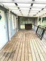 125 Kellar Rd in Smithville, TX - Building Photo