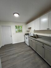 1855 Dillone Ln in North Palm Beach, FL - Building Photo - Building Photo