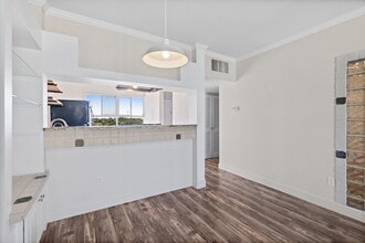 719 S Beach St in Daytona Beach, FL - Building Photo - Building Photo