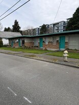 100 Logan Ave S, Unit Unit B in Renton, WA - Building Photo