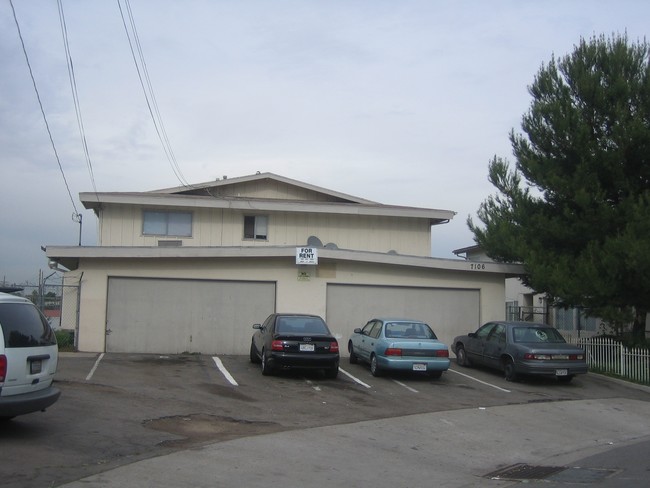 7601 Westview Pl in Lemon Grove, CA - Building Photo - Lobby