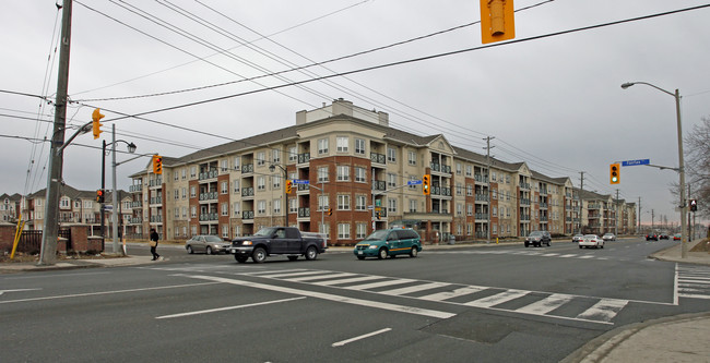 60 Mendelssohn St in Toronto, ON - Building Photo - Primary Photo