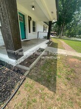 2216 Shancey Ln in Atlanta, GA - Foto de edificio - Building Photo