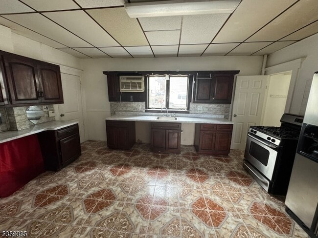 494 10th Ave, Unit 1 in Paterson, NJ - Building Photo - Building Photo