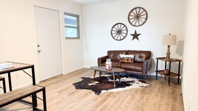 1710 9th St in Lubbock, TX - Building Photo - Building Photo