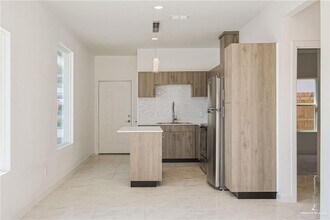 5308 Vision St-Unit -A in Rio Grande City, TX - Building Photo - Building Photo