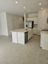 2264 Paravane Way in Wesley Chapel, FL - Building Photo - Building Photo