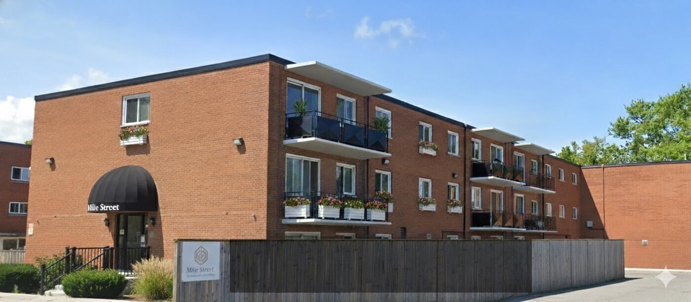 133 Alice St in Sarnia, ON - Building Photo