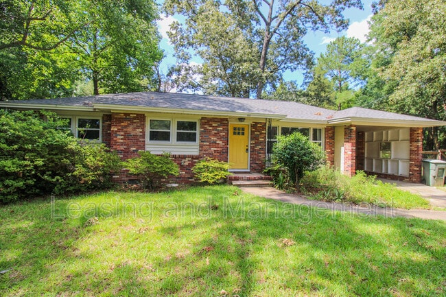 property at 927 Holly Ct