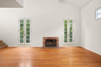 1123 Flores St in West Hollywood, CA - Building Photo - Building Photo