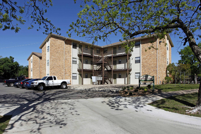 Campus Station in Norman, OK - Foto de edificio - Building Photo