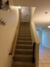 345 Kellogg Way in Goleta, CA - Foto de edificio - Building Photo