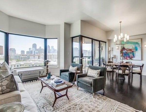 3030 McKinney Ave in Dallas, TX - Building Photo - Building Photo