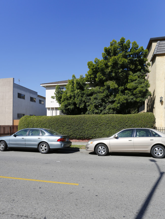 951 S Catalina St in Los Angeles, CA - Building Photo - Building Photo