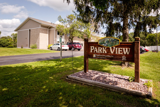 Pardeeville Parkview I in Pardeeville, WI - Building Photo - Building Photo