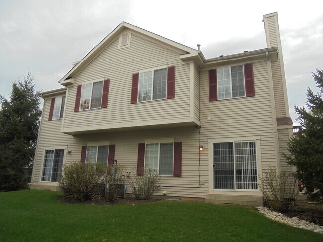 615 Windsor Dr in Fox Lake, IL - Building Photo - Building Photo