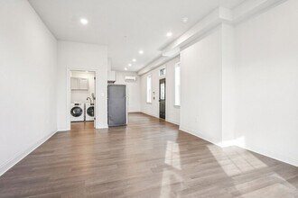 472 Roxborough Ave in Philadelphia, PA - Building Photo - Building Photo