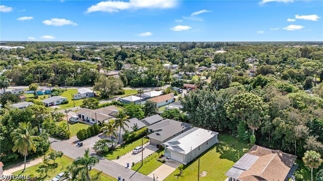 10004 Connecticut St in Bonita Springs, FL - Building Photo - Building Photo