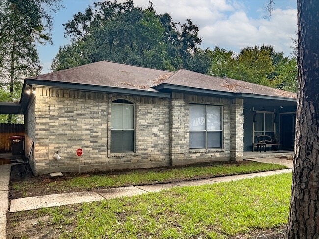 property at 2423 Spring Dusk Ln