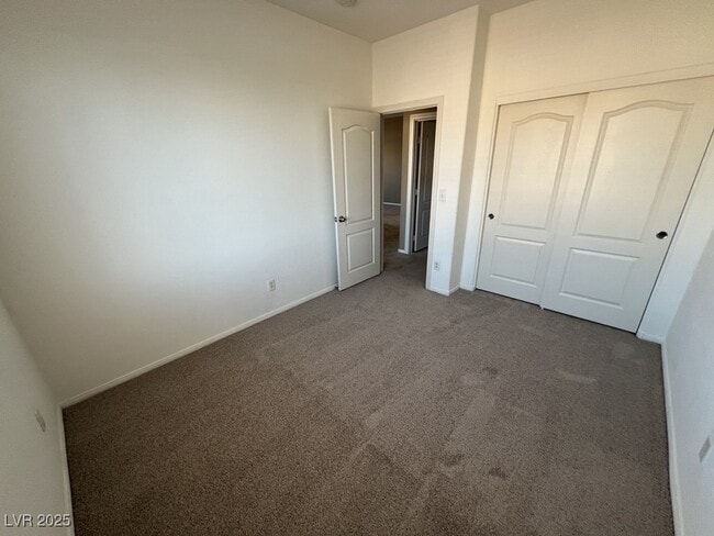 property at 733 Easter Lily Pl