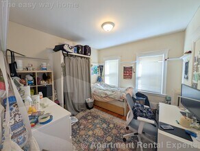 300 Boston Ave in Medford, MA - Foto de edificio - Building Photo